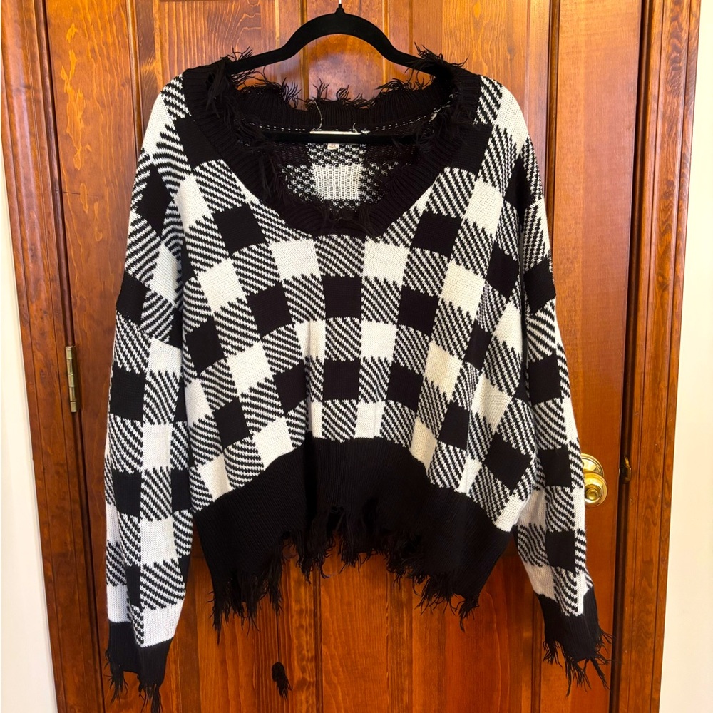 Black&White Checkered Distressed Sweater